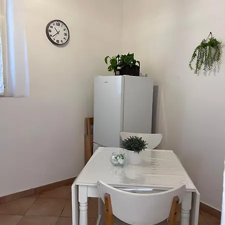 Apartment Sweet *